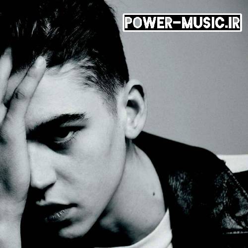 آلان سی و چند ساله دارم میجنگم من بی تفنگ آره